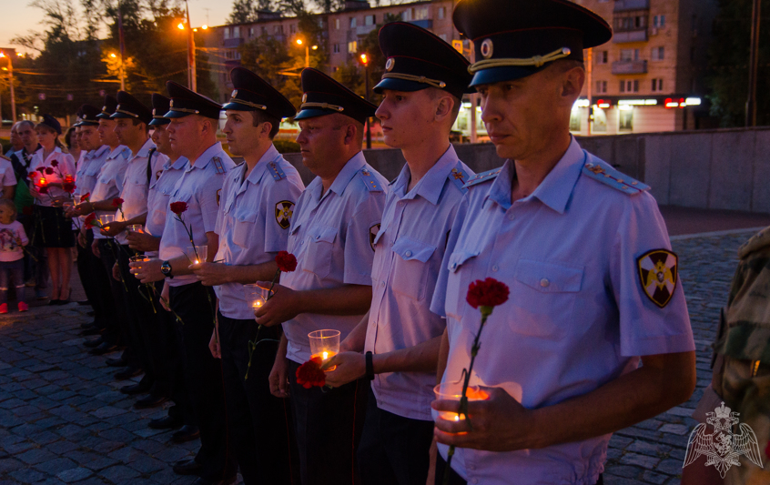 В канун Дня памяти и скорби сотрудники и военнослужащие управления Росгвардии по Пензенской области приняли участие в общероссийской акции «Свеча Памяти»