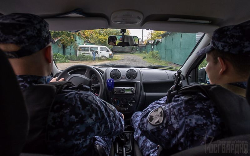 Гражданин, находящийся в розыске, был задержан в Сердобске сотрудниками Росгвардии 