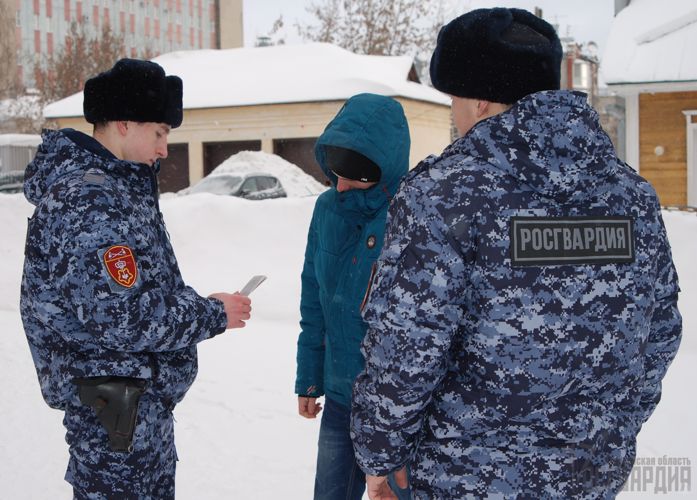 Мужчина, находившийся в розыске по подозрению в совершенном ранее преступлении, был задержан сотрудниками Росгвардии