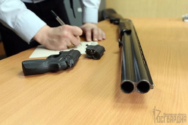 Пензенская Росгвардия напоминает порядок получения лицензии и разрешения на приобретение, хранение и ношение оружия