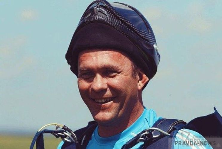 СМИ о нашей работе: "На счету пензенца Сергея Медведева 1143 прыжка с парашютом"