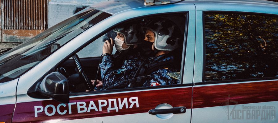 В городе Кузнецке сотрудниками Росгвардии задержан мужчина, управляющий фронтальным погрузчиком в состоянии алкогольного опьянения