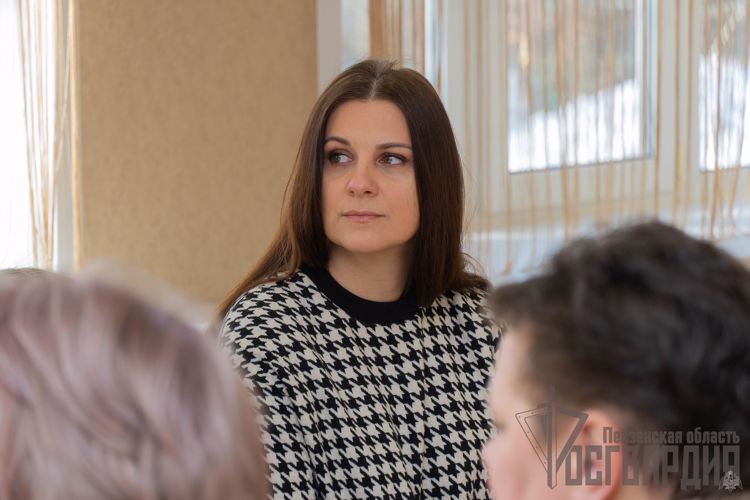В Пензе прошла встреча представителей управления Росгвардии и МВД России с родными и близкими погибших сотрудников правопорядка
