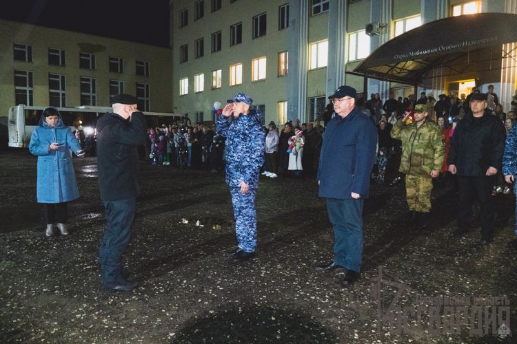 Телесюжет ТРК "Экспресс":  "Пензенские росгвардейцы вернулись домой с Украины" (видео)