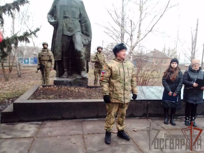 РОСГВАРДЕЙЦЫ ПОЧТИЛИ ПАМЯТЬ ГЕРОЕВ ВЕЛИКОЙ ОТЕЧЕСТВЕННОЙ ВОЙНЫ В ЛУГАНСКОЙ НАРОДНОЙ РЕСПУБЛИКЕ