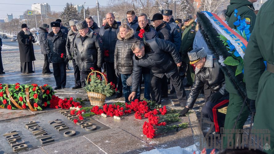 Начальник Управления Росгвардии по Пензенской области принял участие в церемонии, посвященной Дню защитника Отечества