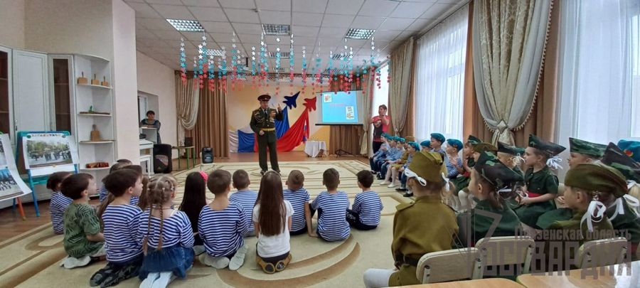 Военнослужащие Росгвардии провели встречу с ребятами из детского сада в Пензенской области