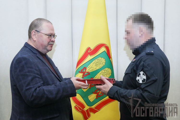Губернатор Пензенской области поздравил с юбилеем сотрудников и ветеранов пензенского СОБР Росгвардии