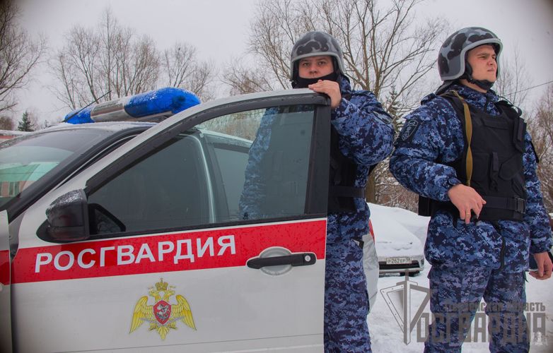 В Пензе сотрудники Росгвардии задержали мужчину, устроившего драку на улице