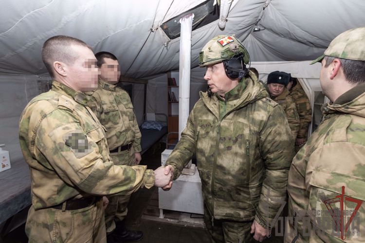 ДИРЕКТОР РОСГВАРДИИ ПОСЕТИЛ ПОДРАЗДЕЛЕНИЯ ВЕДОМСТВА В РЕСПУБЛИКЕ КРЫМ И В ХЕРСОНСКОЙ ОБЛАСТИ