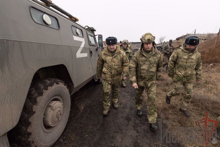 ДИРЕКТОР РОСГВАРДИИ ПОСЕТИЛ ПОДРАЗДЕЛЕНИЯ ВЕДОМСТВА В РЕСПУБЛИКЕ КРЫМ И В ХЕРСОНСКОЙ ОБЛАСТИ