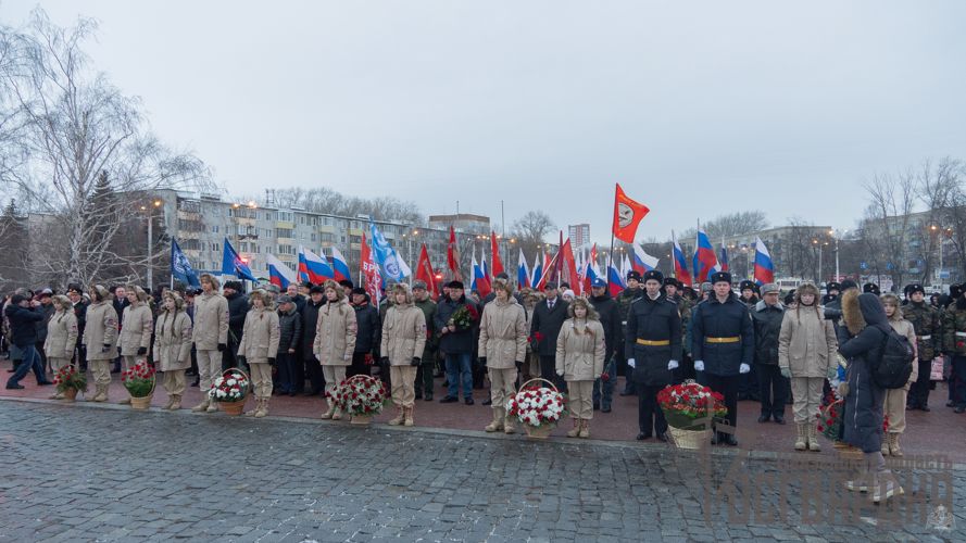 Начальник Управления Росгвардии по Пензенской области возложил цветы к Вечному огню