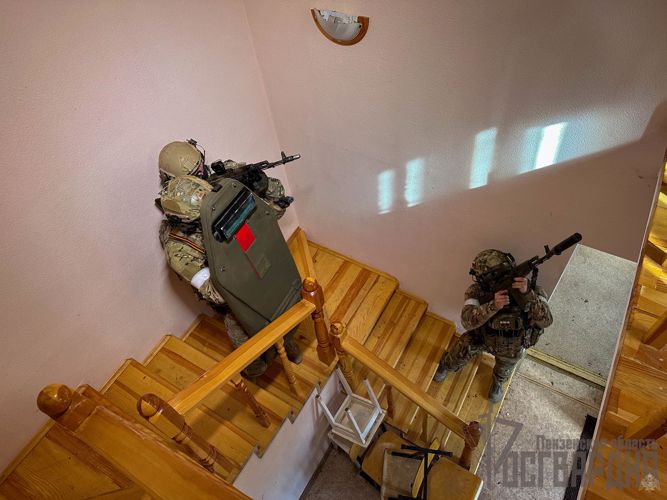 Корреспонденты журнала «На боевом посту» готовят к печати специальный материал, посвященный 30-летию образования пензенского СОБР