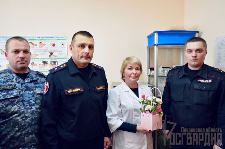 Специалисты медицинской службы Росгвардии отмечают профессиональный праздник