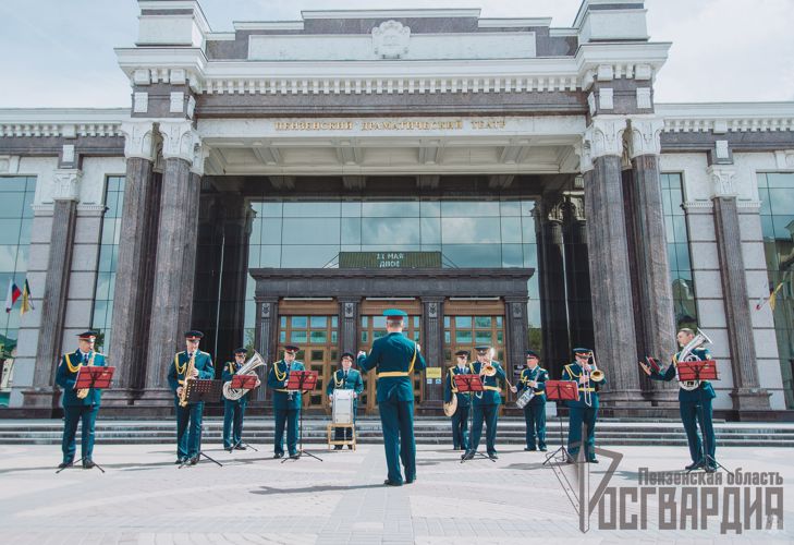В Пензе военнослужащие Росгвардии и следственного управления СК России по Пензенской области присоединились к Всероссийской акции «Георгиевская ленточка»
