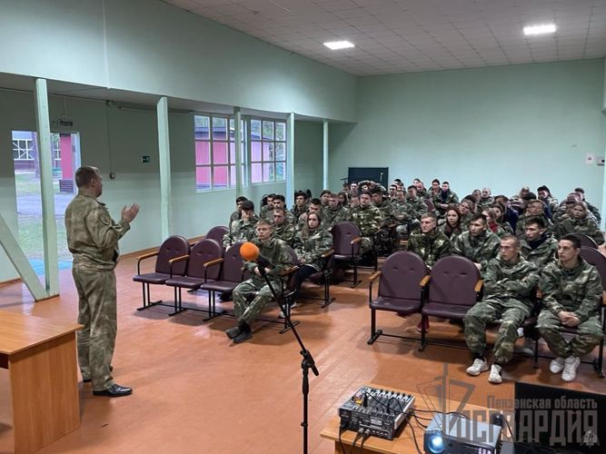 В Пензе прошла встреча представителей Росгвардии с бойцами отряда «Тигр»
