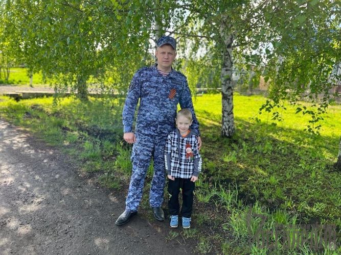 Дети сотрудников подразделения вневедомственной охраны Управления Росгвардии по Пензенской области прочитали патриотические произведения ко Дню Победы (ВИДЕО)