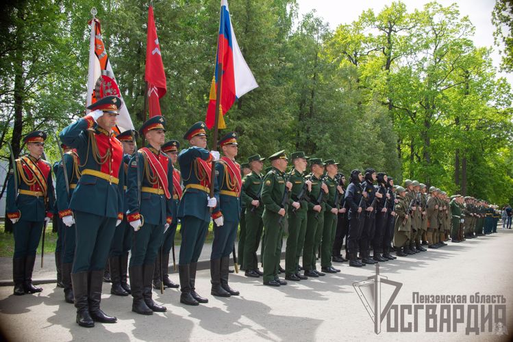 В Пензе руководство территориального управления Росгвардии посетило открытие парка "Патриот"