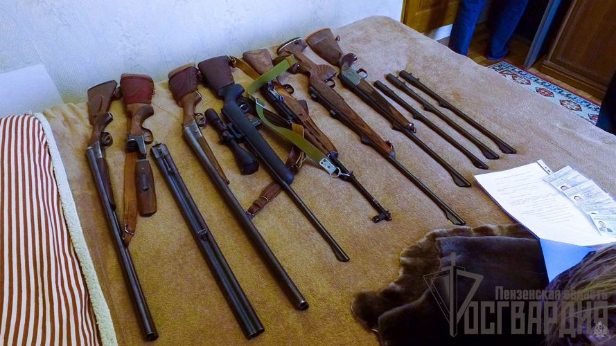 В Пензе сотрудники Росгвардии напоминают о необходимости уведомлять органы правопорядка о приобретении и передаче оружия