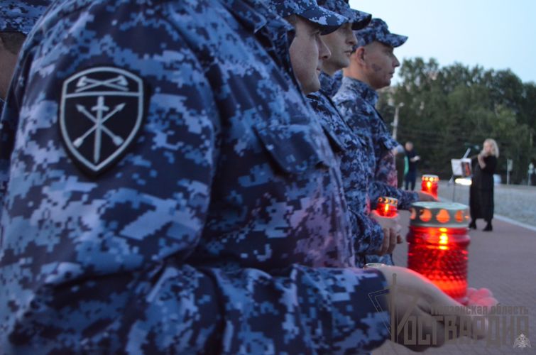 ТЕЛЕСЮЖЕТ ТРК"ЭКСПРЕСС": В канун дня памяти и скорби личный состав Управления Росгвардии по Пензенской области приняли участие в акции «Свеча Памяти»(Видео)