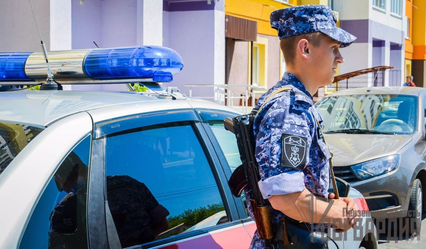 В Пензе сотрудники Росгвардии задержали мужчину, избивший свою сожительницу