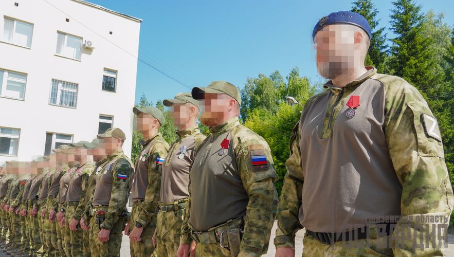 Губернатор Пензенской области вручил государственные награды вернувшимся с СВО росгвардейцам