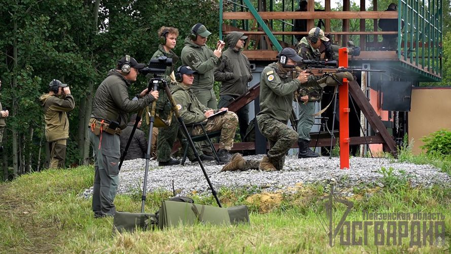 В Пензе спецназ Росгвардии принял участие в открытом чемпионате по снайпингу среди снайперов силовых структур и стрелков-любителей (видео)