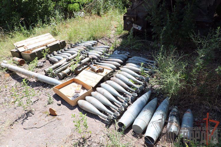 АРТИЛЛЕРИЙСКИЕ БОЕПРИПАСЫ ИНОСТРАННОГО ПРОИЗВОДСТВА ОБНАРУЖИЛИ РОСГВАРДЕЙЦЫ В ДНР
