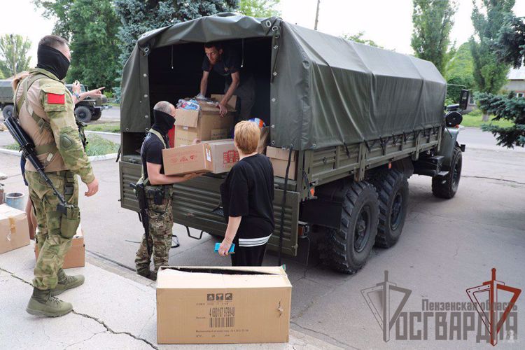 РОСГВАРДЕЙЦЫ ОБЕСПЕЧИЛИ БЕЗОПАСНУЮ ДОСТАВКУ ГУМАНИТАРНОЙ ПОМОЩИ ЖИТЕЛЯМ ДНР