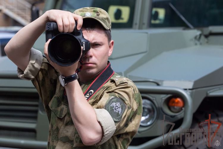 Фотографы Росгвардии отмечают профессиональный праздник