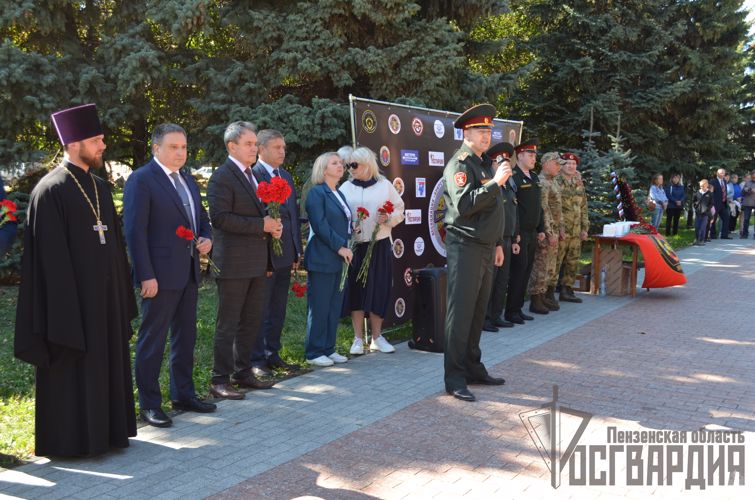 Телесюжет ТРК"ЭКСПРЕСС": В Пензе состоялась встреча ветеранов спецназа войск правопорядка (видео) 