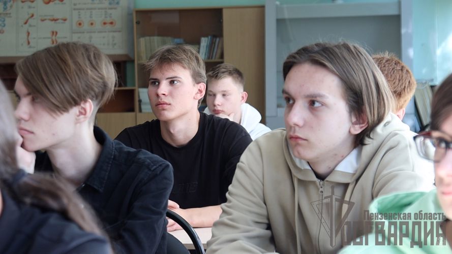  В Пензенской области росгвардейцы проверили безопасность образовательных учреждений