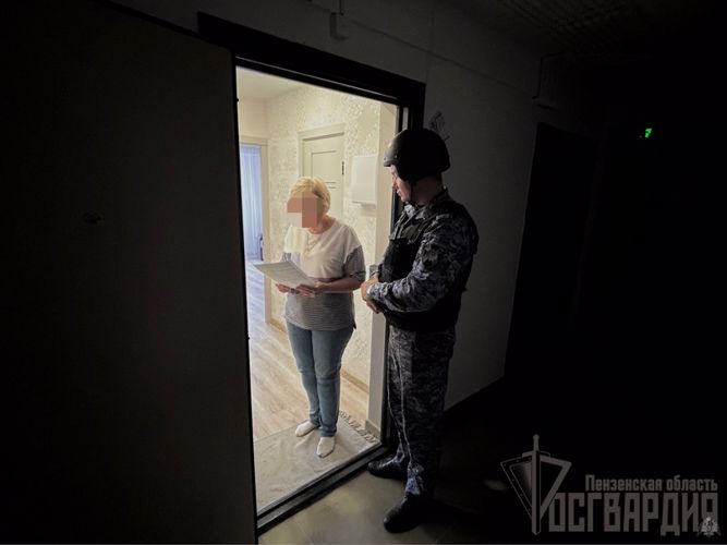 В Пензе росгвардейцы утихомирили буйного гражданина, нарушавшего общественный порядок в подъезде
