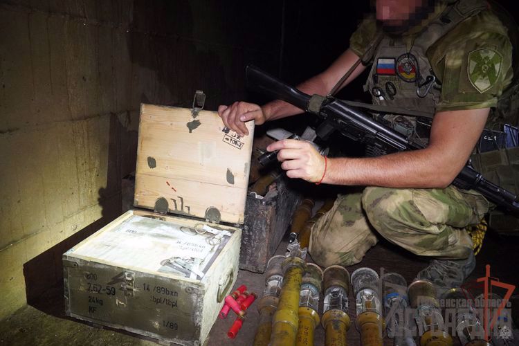 Росгвардейцы обнаружили в ДНР склад боеприпасов американского и  европейского производства (видео)