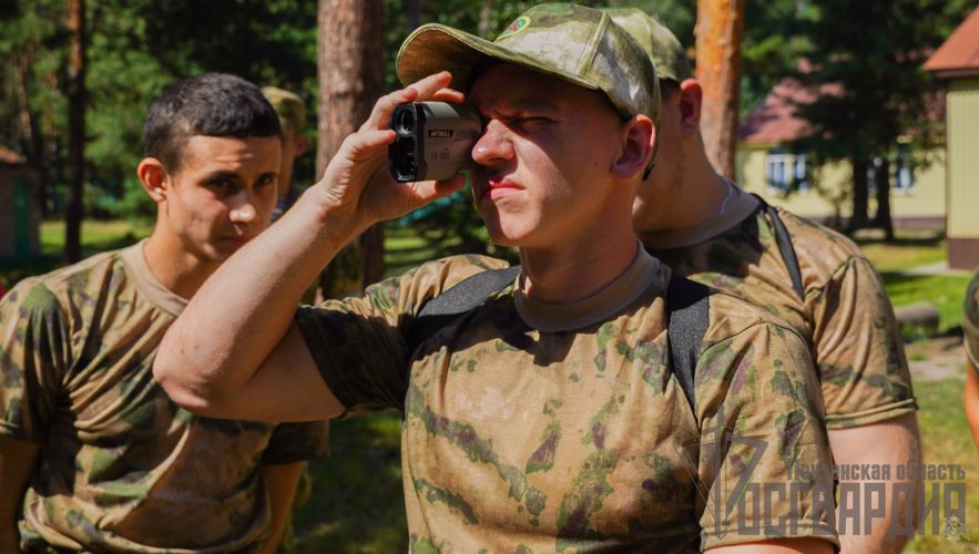 В Пензе сотрудники спецназа Росгвардии поделились секретами профессионального мастерства с «Тиграми»
