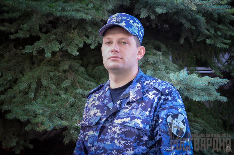 Офицер Управления Росгвардии по Пензенской области проведет прямую линию по вопросам прохождения службы по контракту