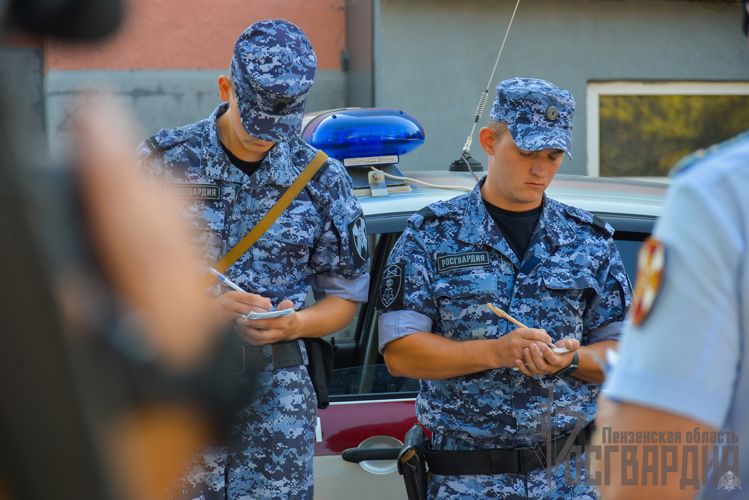 Журналисты пензенских телеканалов познакомились с работой вневедомственной охраны Росгвардии