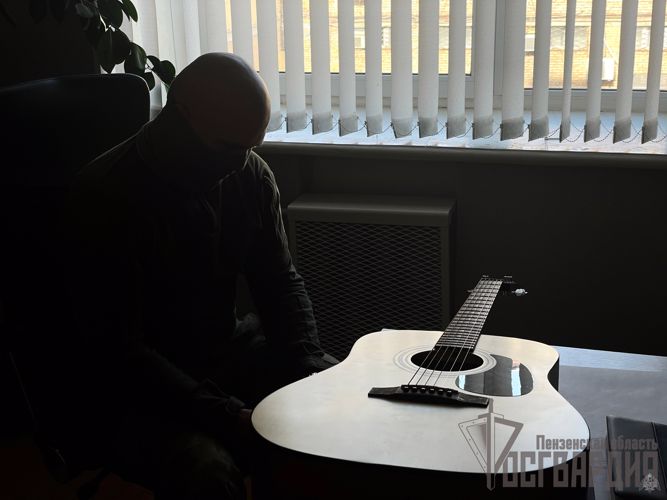 В Пензе офицер Росгвардии рассказал о своем увлечении игре на гитаре