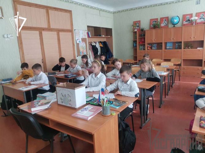 Росгвардейцы доставили юным жителям Херсонской области письма от сверстников из Пензы