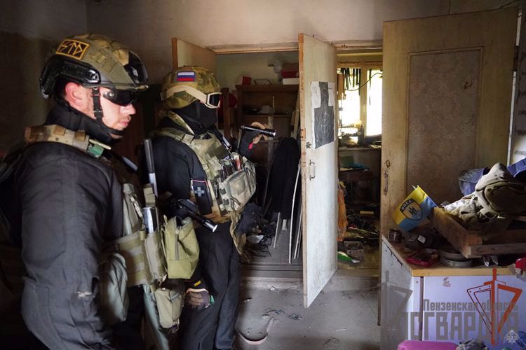 Росгвардейцы обнаружили в ДНР цех нацбатальона «Азов» по производству взрывных устройств (видео)