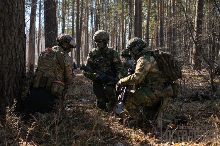 Фоторепортаж о тренировке разведывательного подразделения Росгвардии в Пензенской области