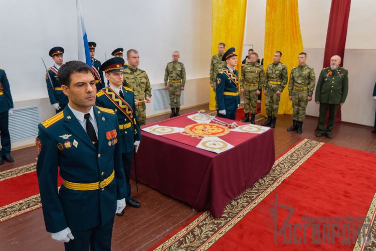 В Пензенской области состоялся ритуал вручения Боевого знамени воинской части Росгвардии