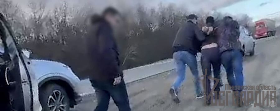 В Пензенской области при участии спецназа Росгвардии пресечена попытка распространения наркотиков