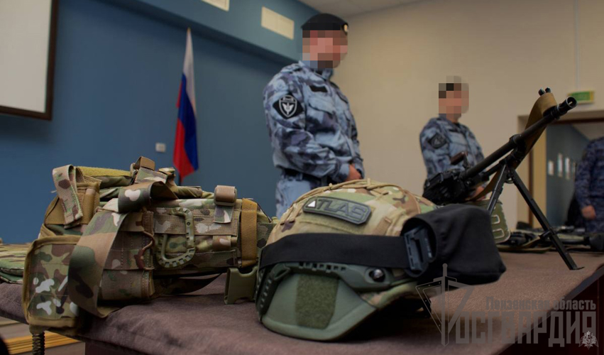 В Пензе росгвардейцы рассказали школьникам об обучении в ведомственных учебных заведениях