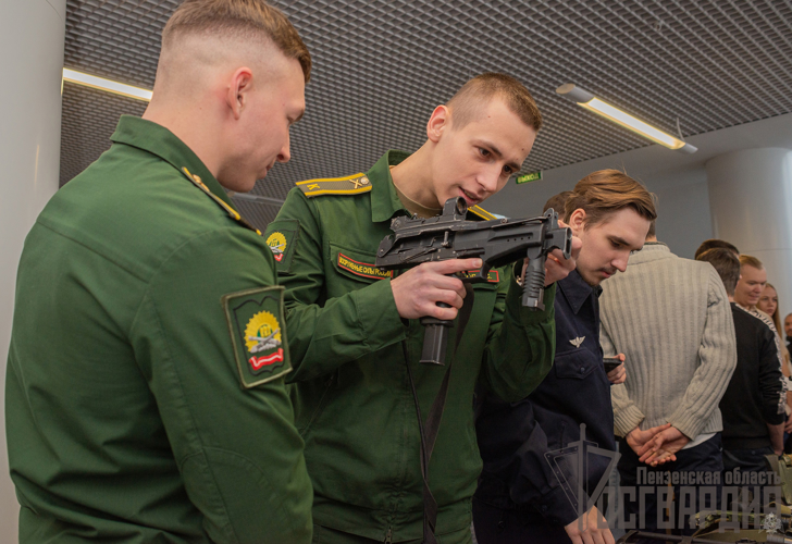 В Пензе росгвардейцы провели масштабное мероприятие в преддверии Дня Героев Отечества
