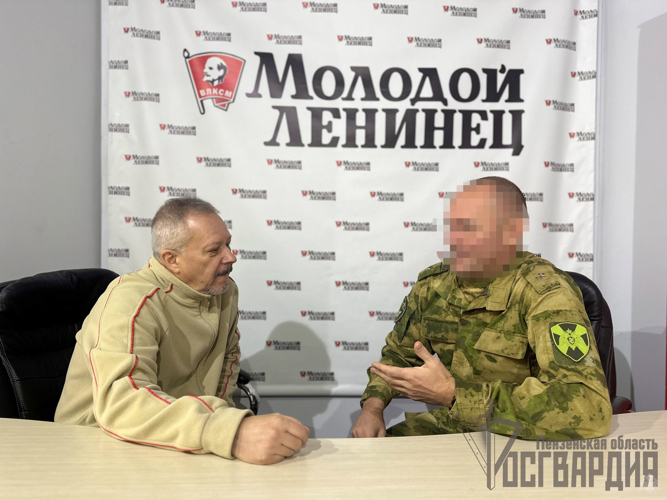 В гостях у «Молодого Ленинца» побывал офицер ОМОН «Страж» Управления Росгвардии по Пензенской области