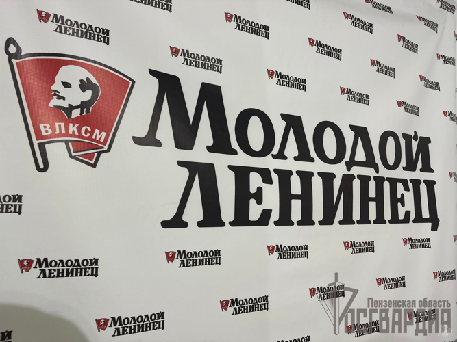 В гостях у «Молодого Ленинца» побывал офицер ОМОН «Страж» Управления Росгвардии по Пензенской области