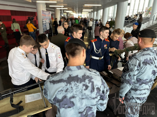 В Пензе росгвардейцы приняли участие в праздничном концерте, посвященном Дню защитника Отечества