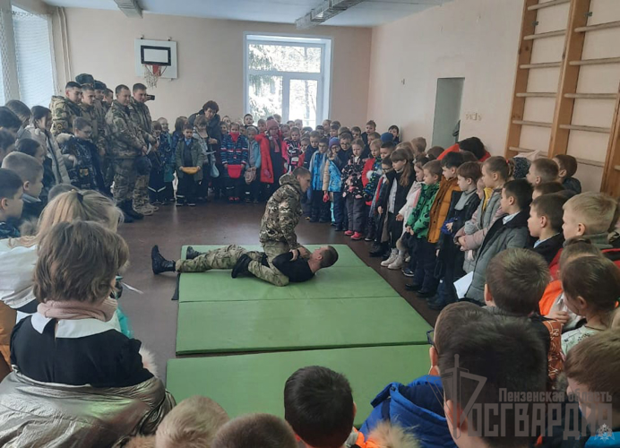 В Пензенской области военнослужащие Росгвардии провели военно-патриотическое мероприятие