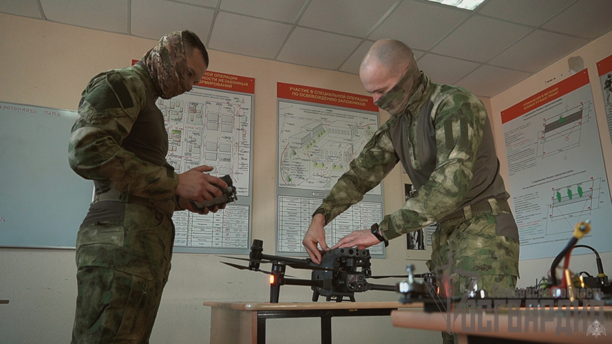 В Пензе спецподразделения Росгвардии показали подготовку операторов FPV-дронов